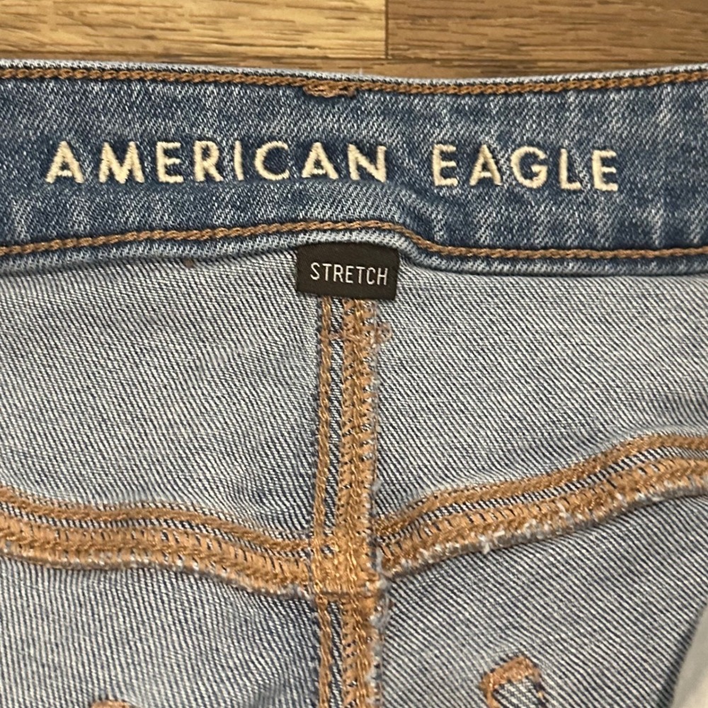 American Eagle Mom Jean Womens 4 Regular Medium Wash High Rise Stretch Denim - Picture 9 of 10